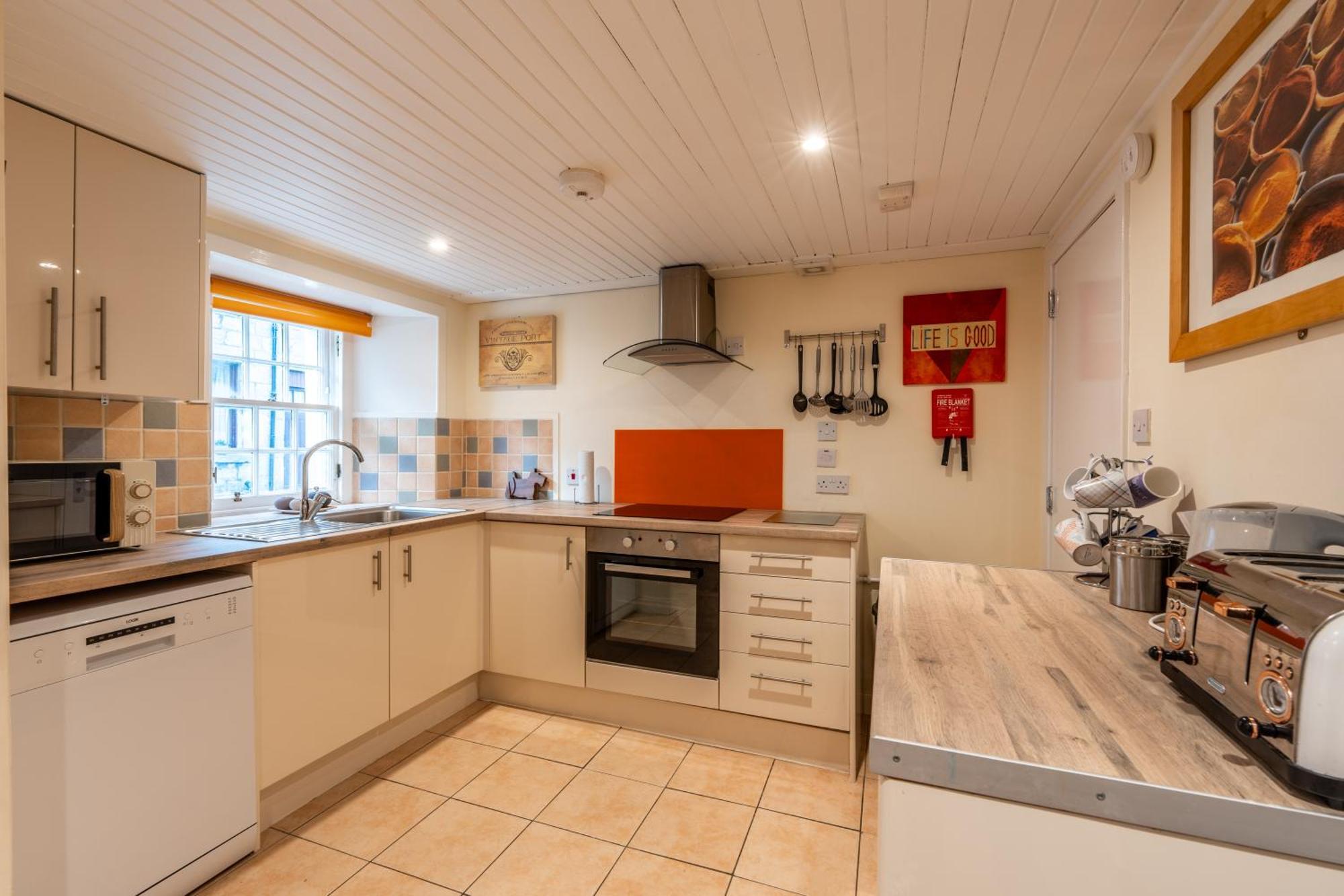 Whinstone Holiday Home In Falkland - Sleeps 8 Exterior photo